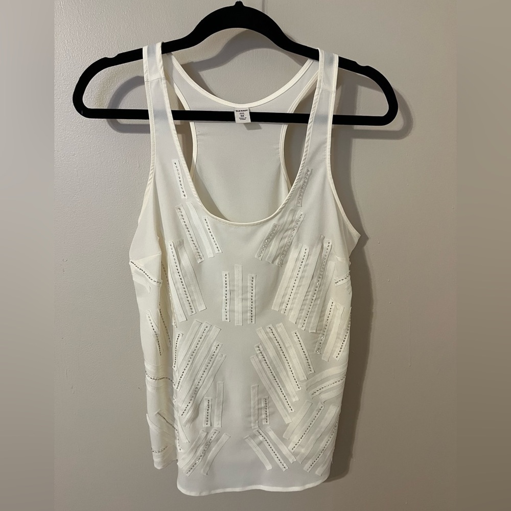 ✨ EUC Cream Racerback Blouse w/ Beading ✨